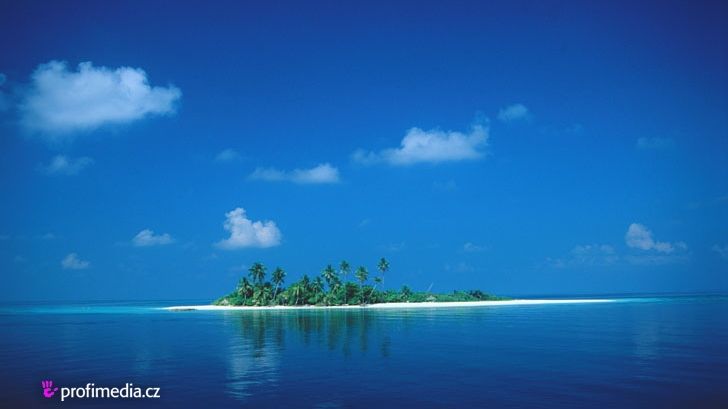 Maledivy a Kiribati jsou tvořeny ostrůvky, které připomínají křehké lístky na vodě, která je může snadno pohltit.