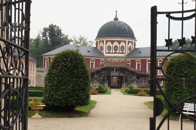 Veltruský zámek