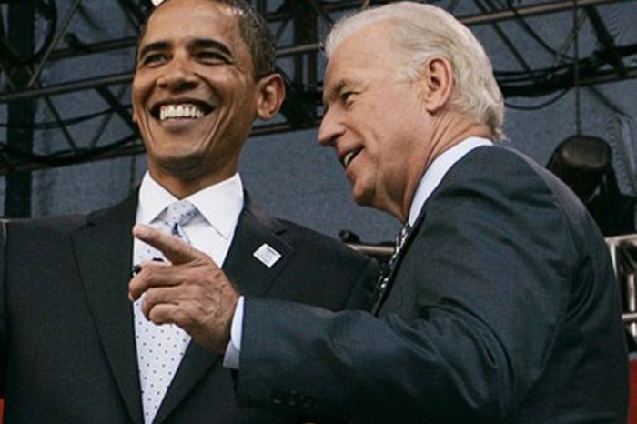 Demokratický kandidát na prezidenta Barack Obama si za viceprezidenta zvolil Josepha Bidena.