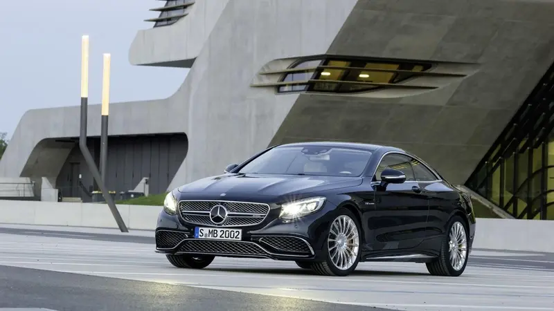 Mercedes Benz S65 Amg Coupe Je Venku Pohani Jej Dvanactivalec Novinky Cz Mercedes Benz S65 Amg Coupe Je Venku Pohani Jej Dvanactivalec Novinky Cz