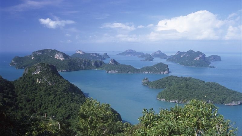Thajské ostrůvky, mezi nimi i Koh Samui