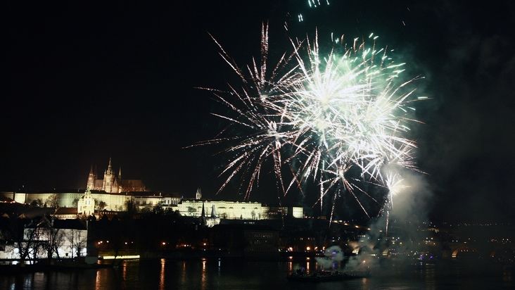 Praha nebude už počtvrté za sebou na Silvestra a Nový rok pořádat ani ohňostroj, ani videomapping