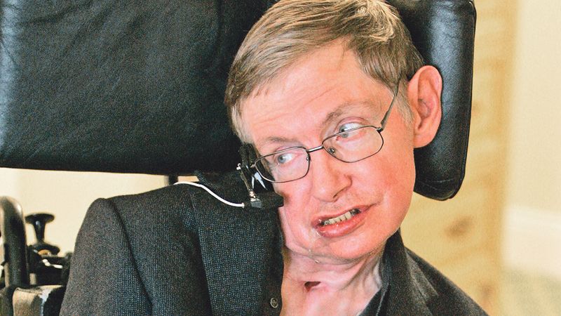 Hawking je optimista a věří, že vědecký a technologický pokrok nakonec umožní lidem dostat se až do nejvzdálenějších koutů vesmíru.