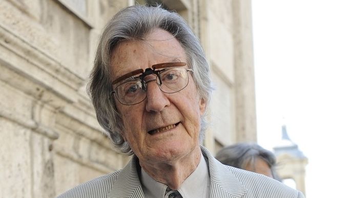 Carlo Lizzani na archivním snímku z roku 2010.