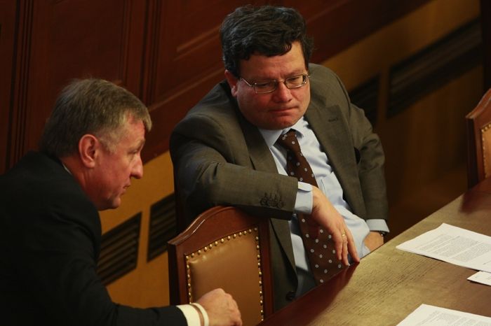 Premiér Mirek Topolánek s ministrem zahraničí Alexandrem Vondrou.