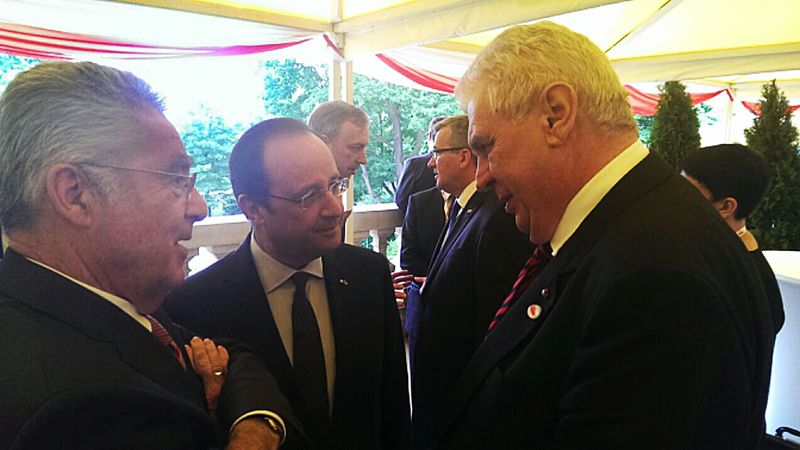 Miloš Zeman s prezidenty Francie Francoisem Hollandem a Rakouska Heinzem Fischerem