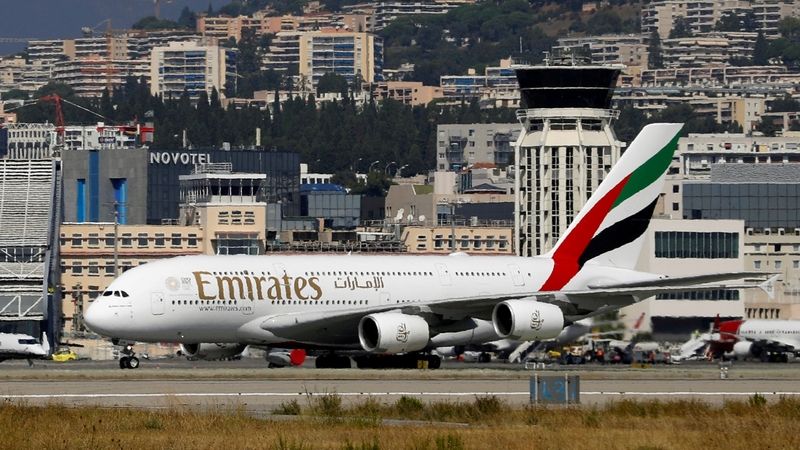 Letoun Airbus A380 společnosti Emirates. 