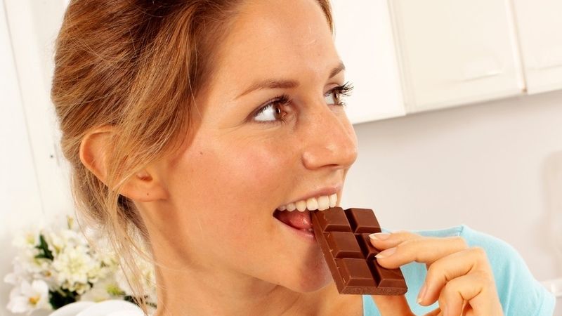 Kvalitní čokoláda člověku prospívá hned z několika ohledů.