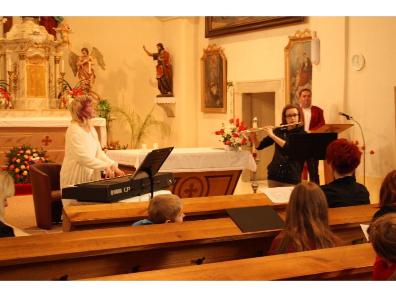 Koncert v kostele Povýšení Sv. Kříže, žáci ZUŠ Velké Opatovice