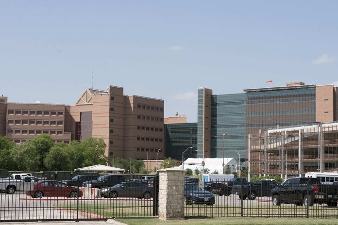Brookeobo armádní zdravotní středisko na základně Fort Sam Houston v texaském San Antoniu.