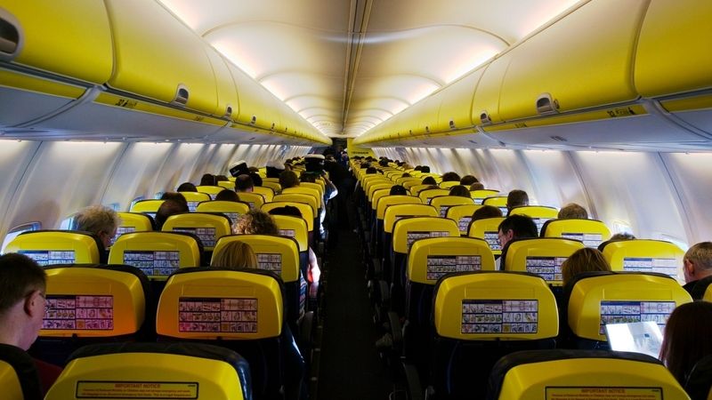 Aerolinky Ryanair se v roce 2013 dostaly pod palbu kritiky mnohokrát.
