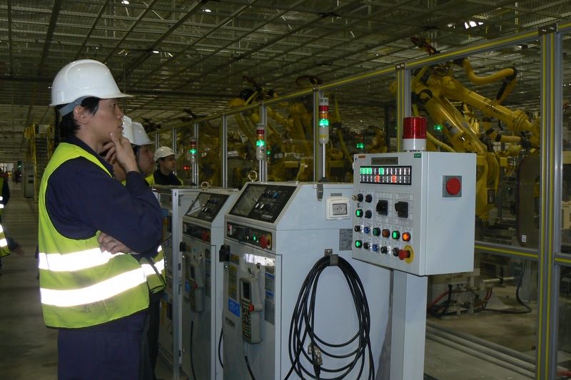 V halách automobilky Hyundai v Nošovicích pokračuje instalace technologií a testování strojů.