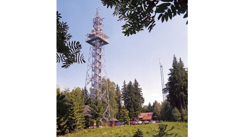telekomunikační věž s rozhlednou na Andrlově chlumu