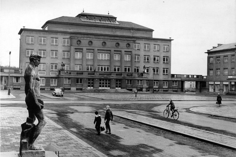 Kulturní dům AKORD Základní kámen ke stavbě byl položen 30. dubna 1956. Z výstavy.