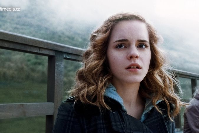 Filmová Hermiona by si hravě poradila, herečka Emma Watsonová si na obranu zavolala ochranku. 