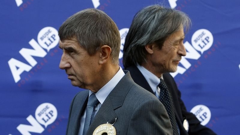 Andrej Babiš (vlevo) s Martinem Stropnickým (oba ANO)