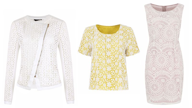Krajkový křivák, žlutý top i romantické šaty, vše Marks&Spencer, info o ceně v obchodě.