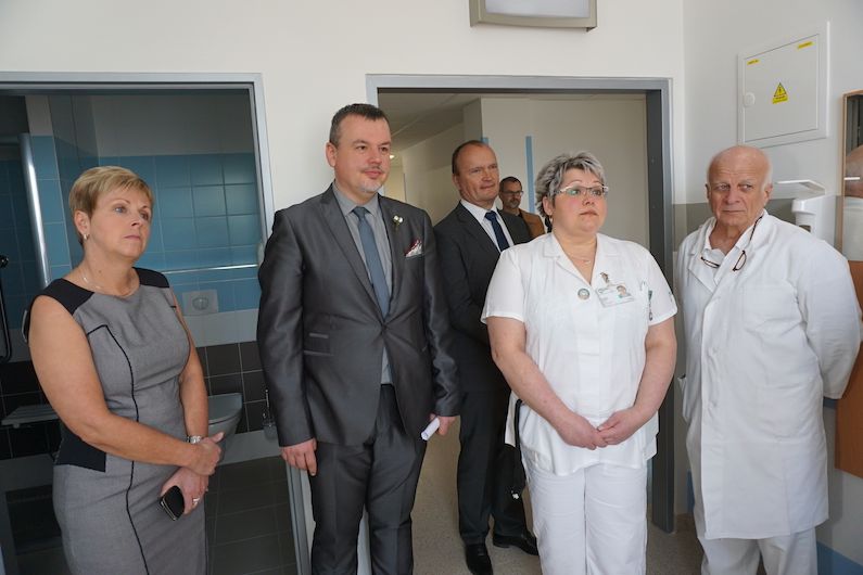 V prostorách rekonstruovaného pavilonu B Nemocnice Sokolov se nacházelo dříve lůžkové oddělení interny a neurologie.