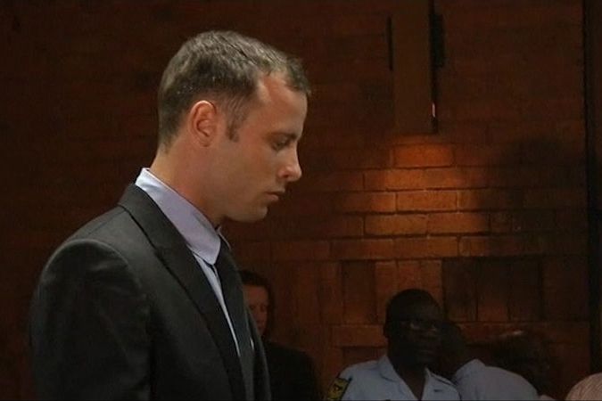 Zlomený Oscar Pistorius u soudu neměl daleko k slzám