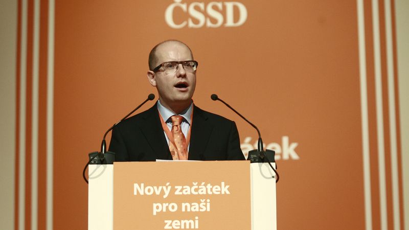 Předseda ČSSD Bohuslav Sobotka na sjezdu strany v Ostravě