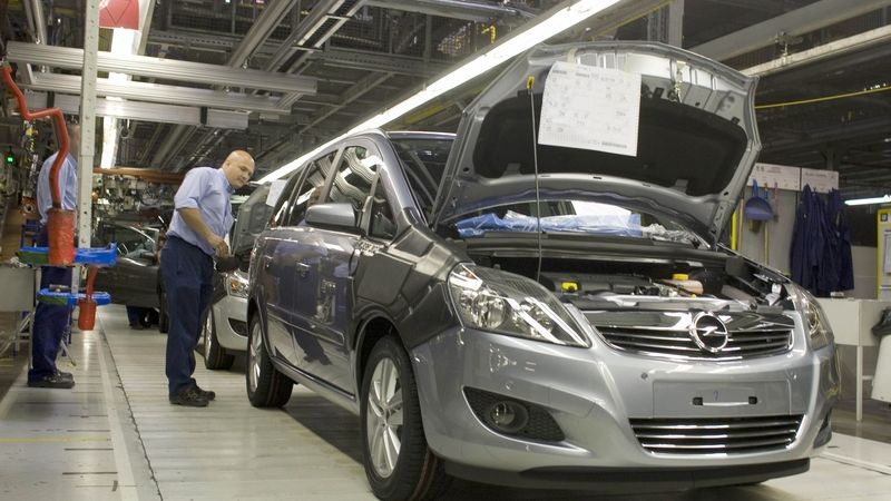 Výroba v továrně německé automobilky Opel