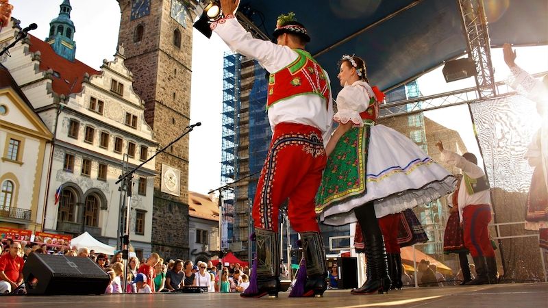 Jubilejní 25. ročník Mezinárodního folklorního festivalu v Klatovech nabídl krásné písně, tance a bohatství krojů 