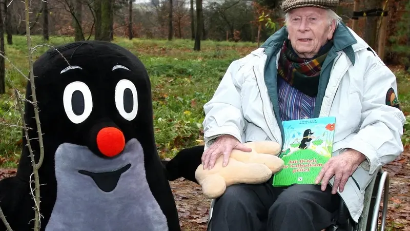 Zemrel Tvurce Legendarniho Krtecka Zdenek Miler Novinky Cz