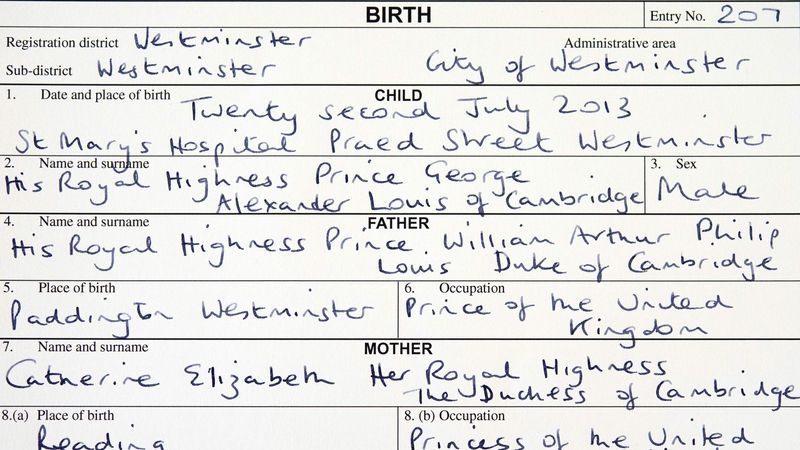 Kopie rodného listu prince George. Do kolonky zaměstnání otec i matka vyplnili princ a princezna Spojeného království.