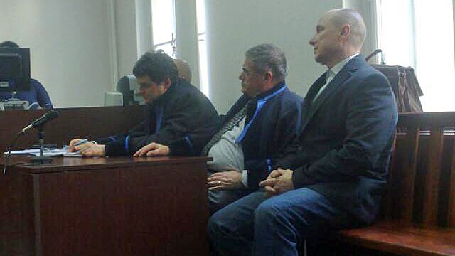 Odsouzený Čermák (zcela vpravo) si 10. ledna 2012 vyslechl rozsudek, podle něhož má strávit devět let ve vězení..
