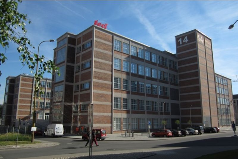 14|15 BAŤŮV INSTITUT se nachází v bývalém továrním areálu v centru Zlína.