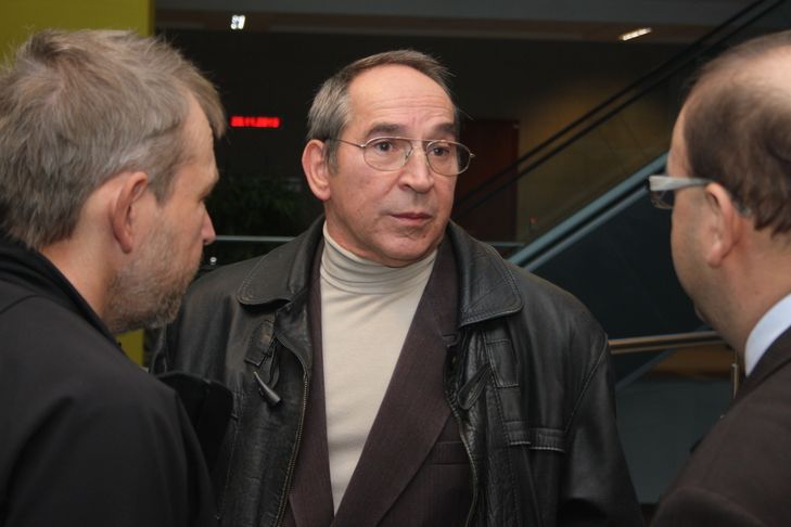 Miloš Štěrba (uprostřed) rozhodně popřel, že by znalecký posudek napsal tendenčně.