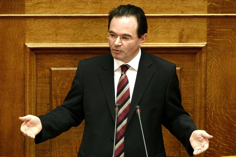 Řecký ministr financí George Papaconstantinou před časem prozradil, že země dluží 7,7 biliónu korun.