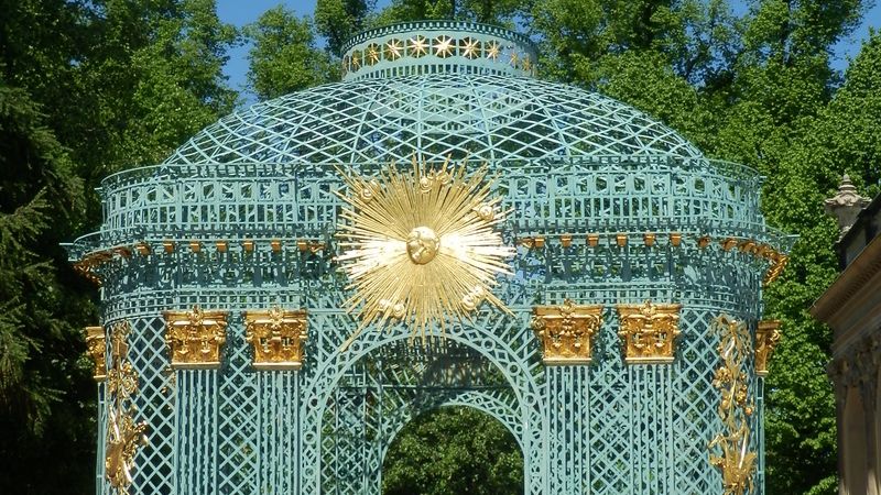 Sluneční brána na zámku Sanssouci