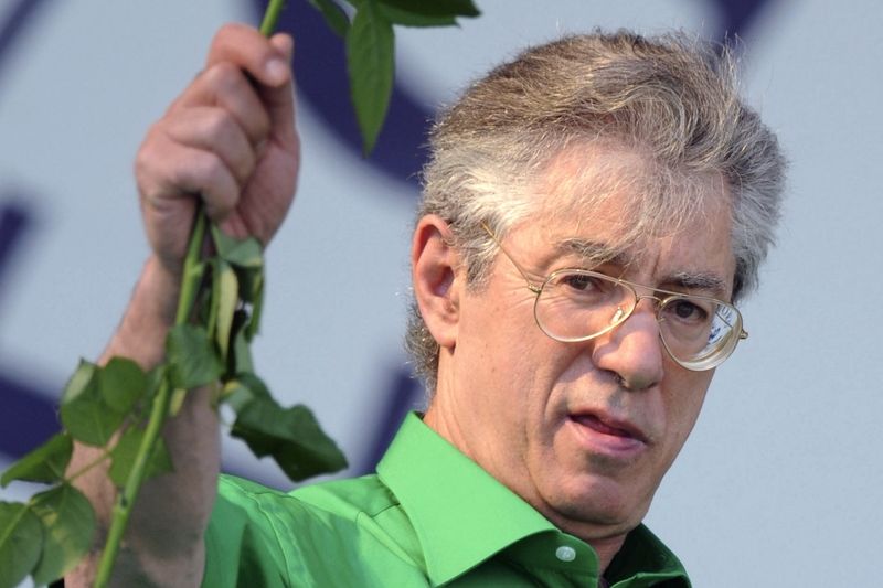 Zemřel bývalý italský ministr Umberto Bossi