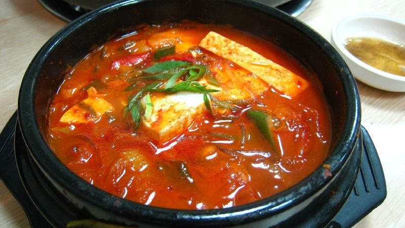 Kimči může posloužit jako základ k takto skvěle vypadajícímu pokrmu.