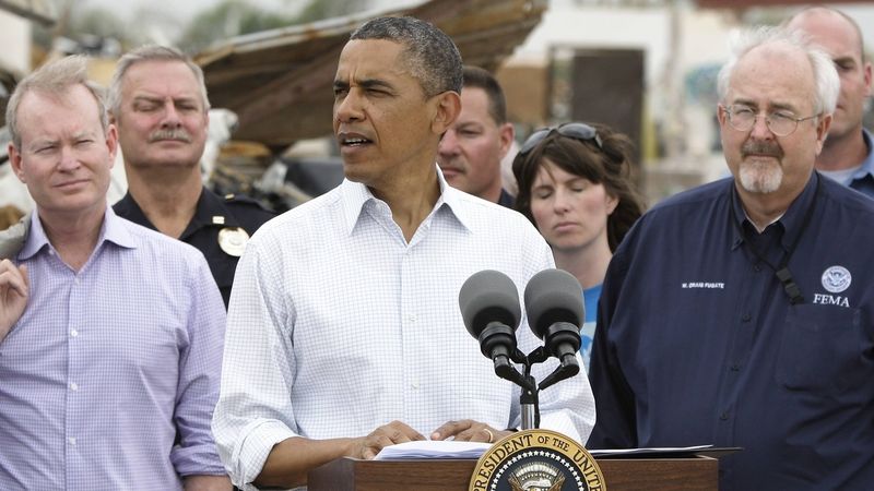 Americký prezident Barack Obama navštívil město Moore zničené tornádem.