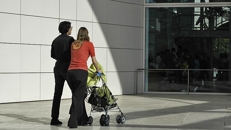 Nová pravidla, která bude nyní schvalovat parlament, se mají dotknout všech rodičů, kteří mají dostávat rodičovský příspěvek po 1. lednu 2011.