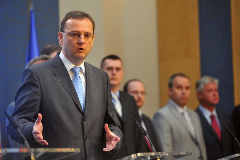 Premiér Petr Nečas představuje Národní ekonomickou radu vlády.
