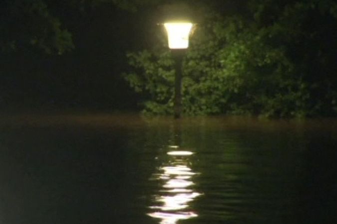 BEZ KOMENTÁŘE: Noční záběry ze zaplavených Drážďan
