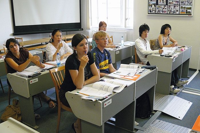 Letní školy slovanských studií se účastnili zájemci o češtinu z celého světa