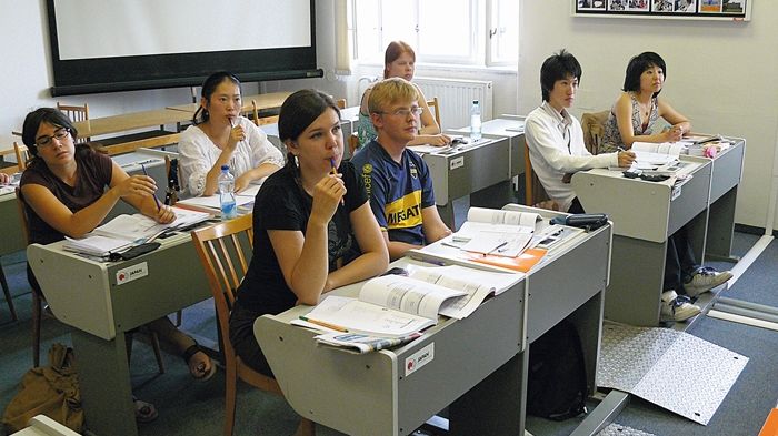 Letní školy slovanských studií se účastnili zájemci o češtinu z celého světa