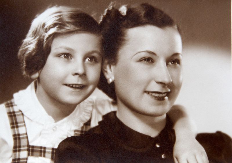 Eva s maminkou Antonií kdysi... 