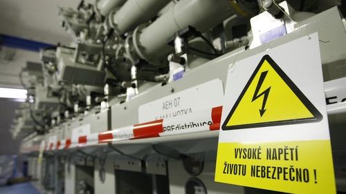 Pracovníka ČEZ zabila elektřina v rozvodně. Chomutov byl poté hodiny bez proudu