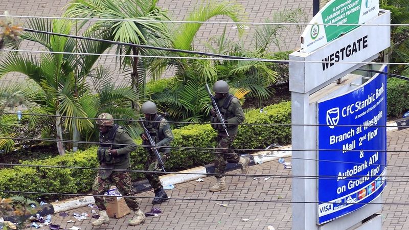 Keňští vojáci zasahují u obchodního centra Westgate