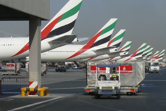 Dubajské letiště je větší, necelých 15 milionů pasažérů ročně v Abú Dhabí také není úplně málo. Ruzyní jich například projde 11 milionů.