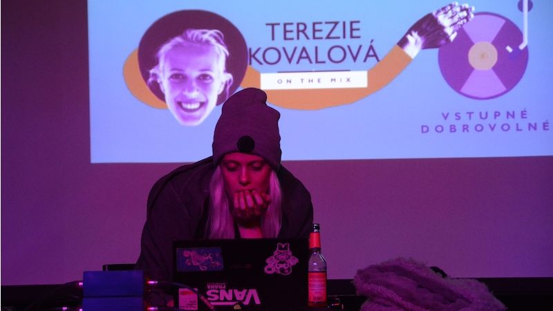 Kulturní centrum Cooltour  Ostrava. 20.1.2016. Jako DJ'ka Terezie Kovalová.