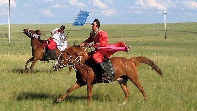 I přes všechen technický pokrok je na mnoha místech Mongolska jedním z nejspolehlivějších dopravních prostředků kůň. 
