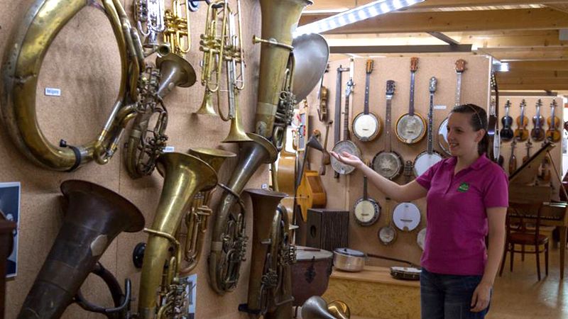 Kateřina Radochová dovede o jednotlivých hudebních nástrojích poutavě vyprávět.