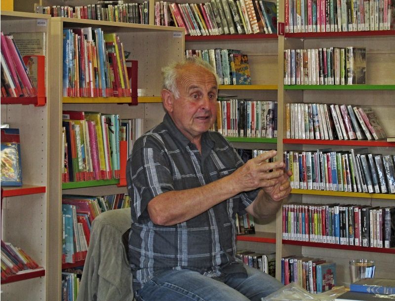 Václav Kořán v nymburské knihovně