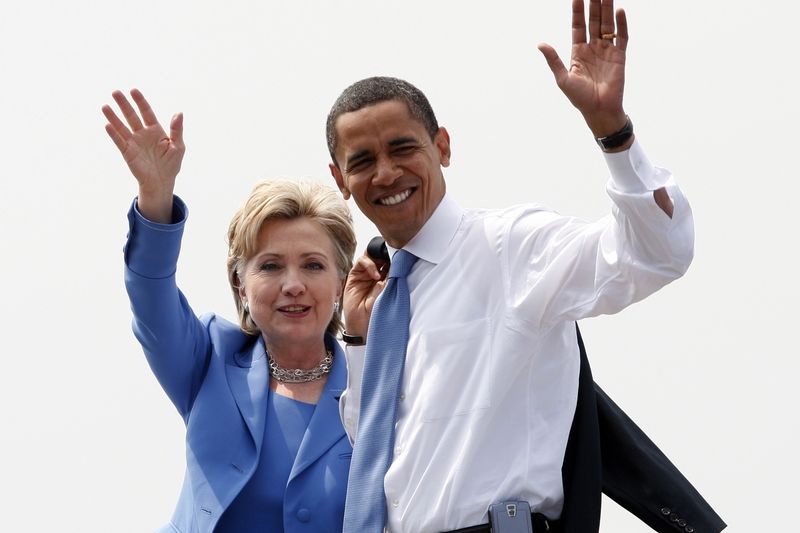 Kandidát Demokratické strany na prezidenta USA Barack Obama a jeho soupeřka ze stranických primárek Hillary Clintonová